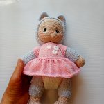 Вязаная игрушка зайка