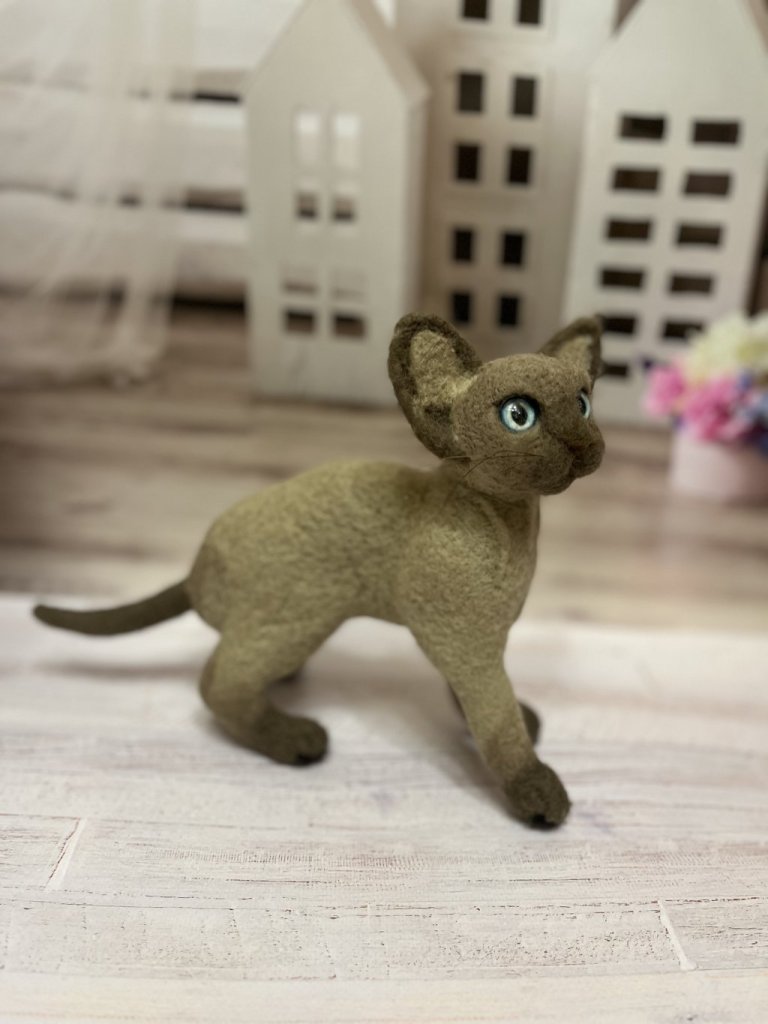 Котенок ориентал. Фигурка из шерсти