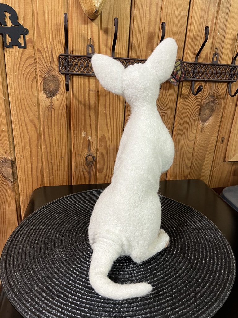 Сфинкс. Игрушка из шерсти