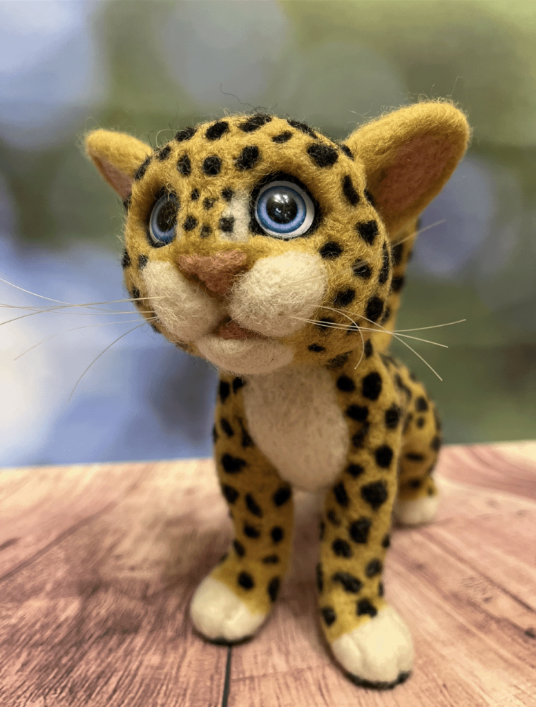 Леопардик. Игрушка из шерсти