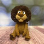 Лев. Игрушка из шерсти