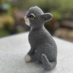 Котик. Игрушка из шерсти