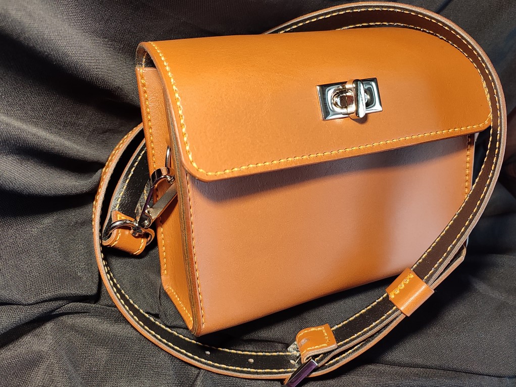 Сумка кросс-боди (Cross Body) Il Ponte с коротким клапаном