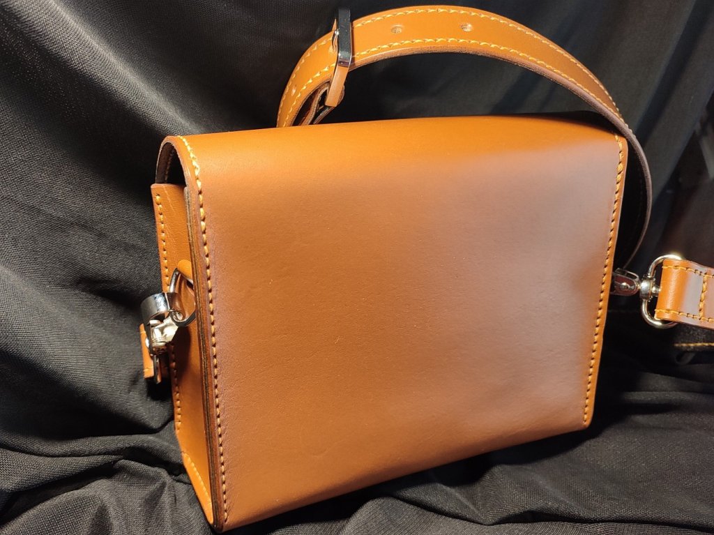 Сумка кросс-боди (Cross Body) Il Ponte с коротким клапаном