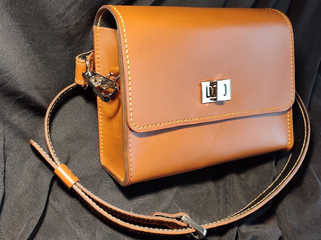 Сумка кросс-боди (Cross Body) Il Ponte с длинным клапаном