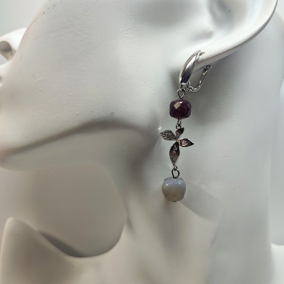 Цветы и камни