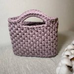 Сумочка женская из трикотажной пряжи