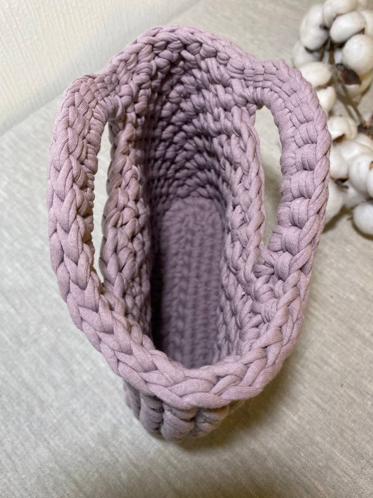 Сумочка женская из трикотажной пряжи