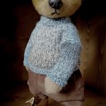 Медведь-интерьерная игрушка