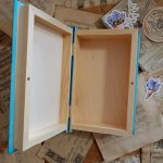 Деревянный ларец с сойкой. Шкатулка