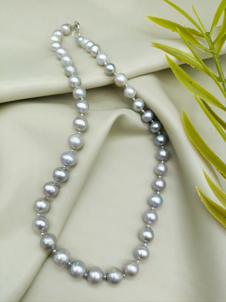 Бусы из серого жемчуга