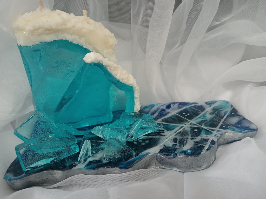 Статуэтка — аромасвеча ручной работы «Байкальские торосы»