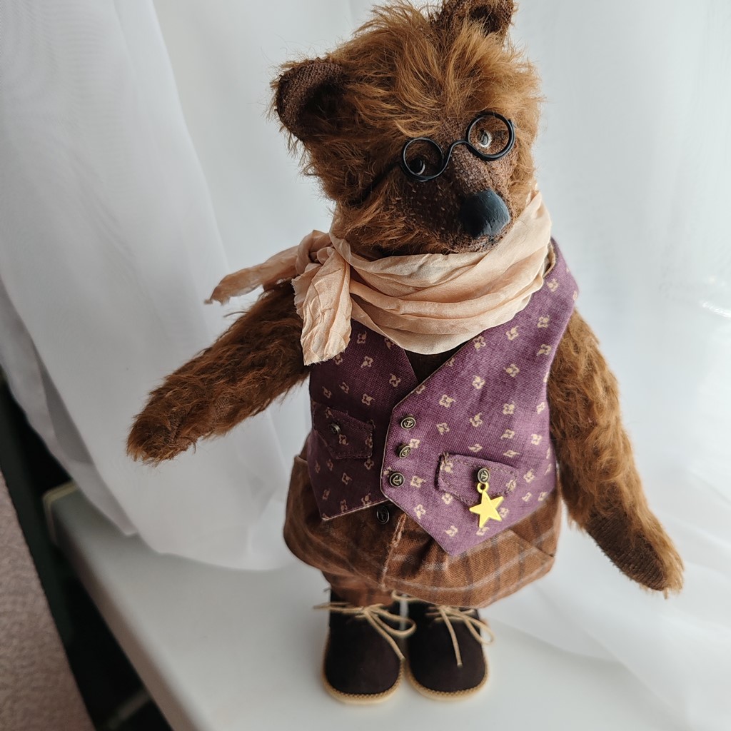 Медведь ручной работы Кристиан!