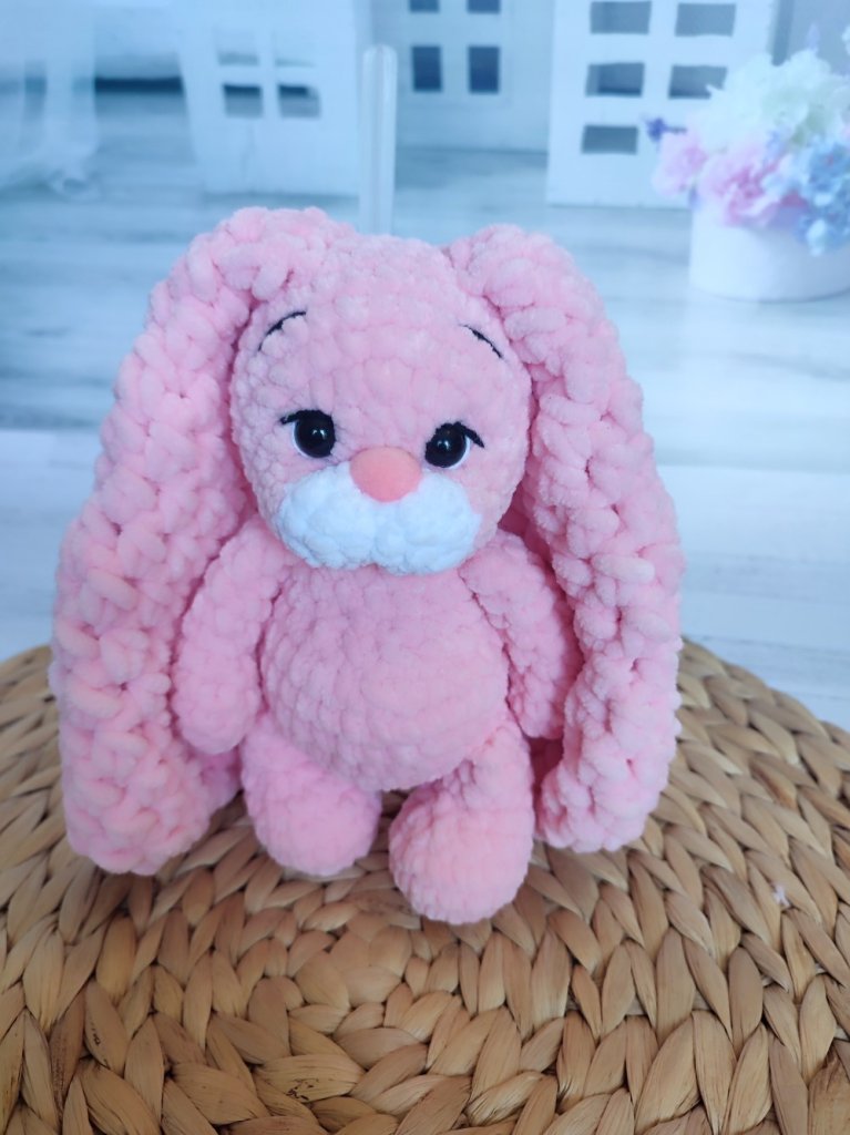 Зайка вязаный