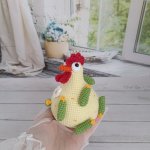 Сувенир вязаный «Курочка огуречная — Несушка счастья»