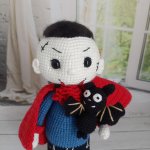 Кукла вязаная интерьерная «Вампирчик»