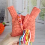 Кукла вязаная интерьерная «Шляпник»