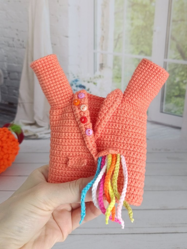 Кукла вязаная интерьерная «Шляпник»