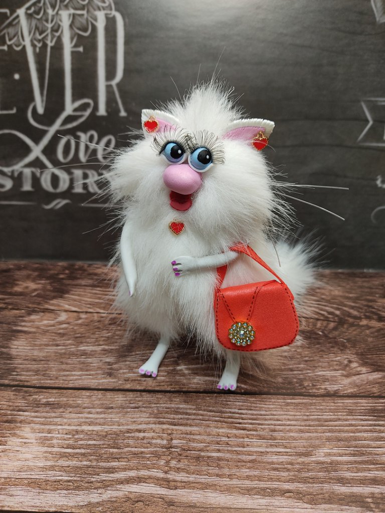 Сувенирные коты в ассортименте