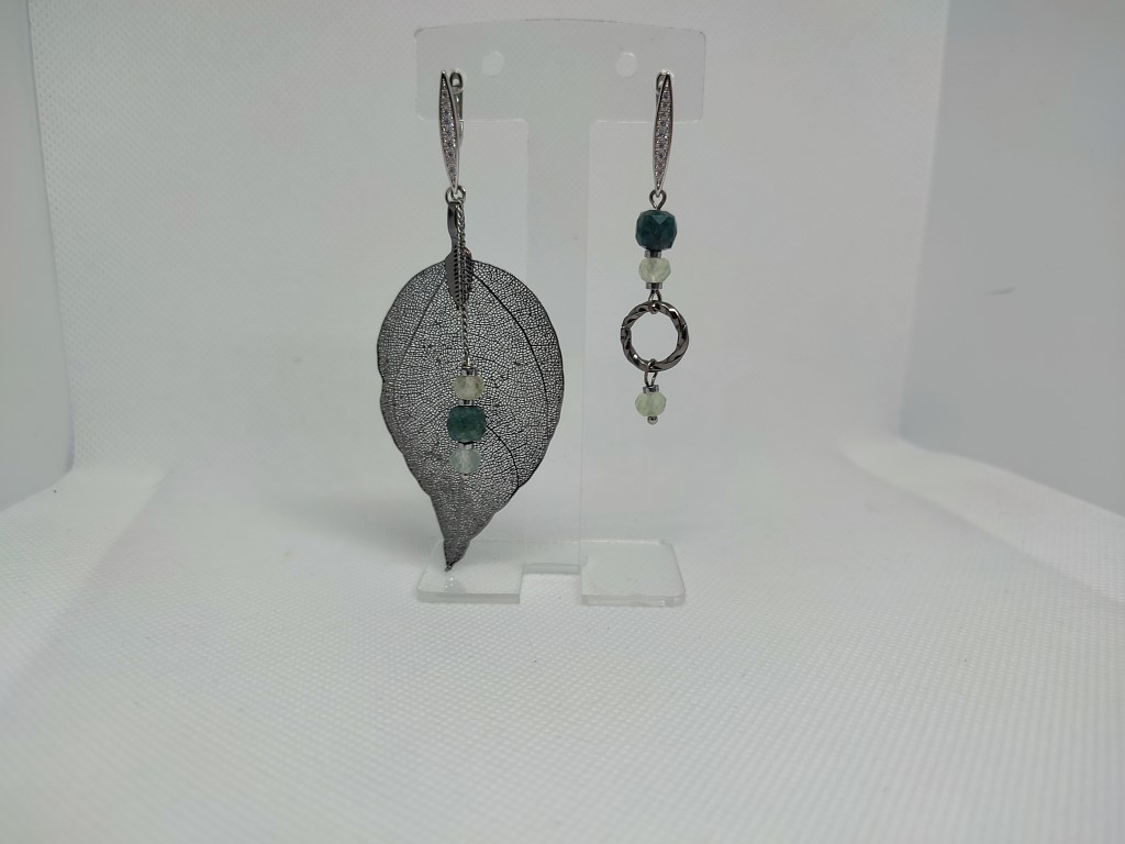 Лист, пренит, турмалин