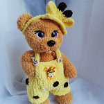 Мишка в костюме Жирафика