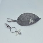 Лист и жемчуг