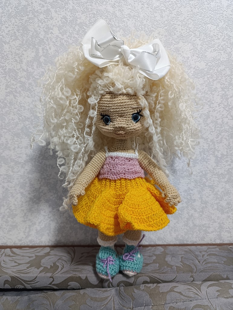 Кукла вязаная Лёлечка