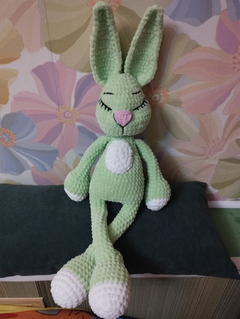 Вязаные игрушки. Заяц