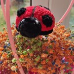 Брелок вязаный плюшевый божья коровка