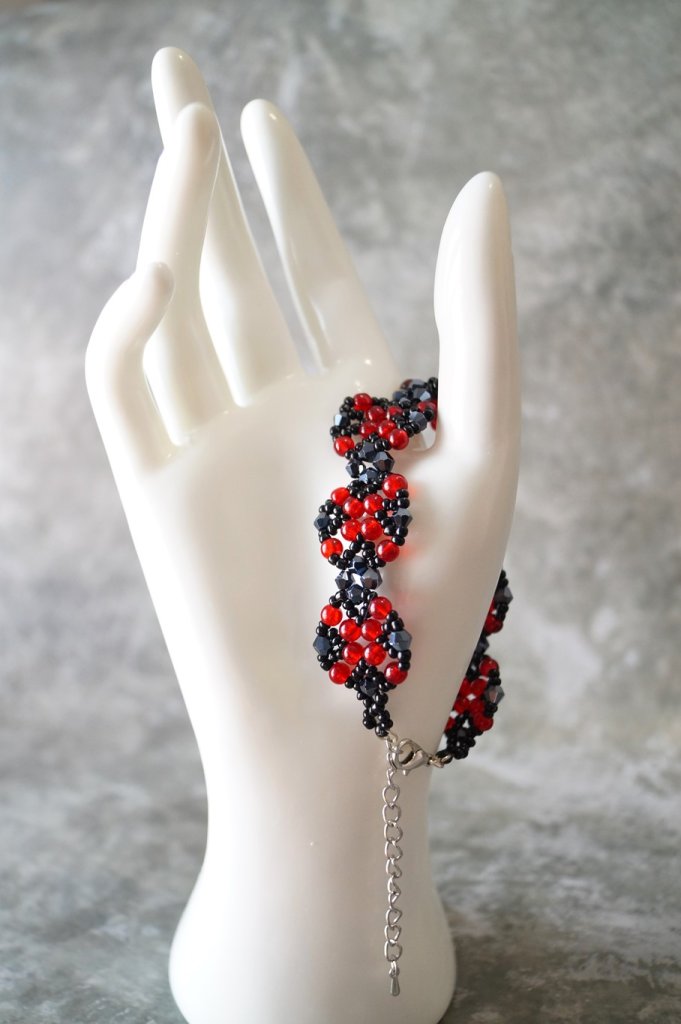 Женский браслет Божья коровка