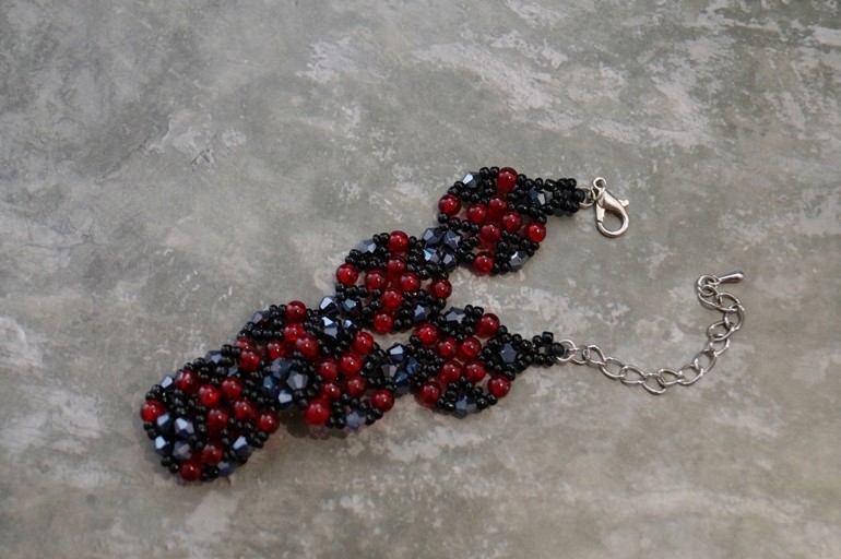 Женский браслет Божья коровка