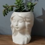 Кашпо декоративное. Девушка