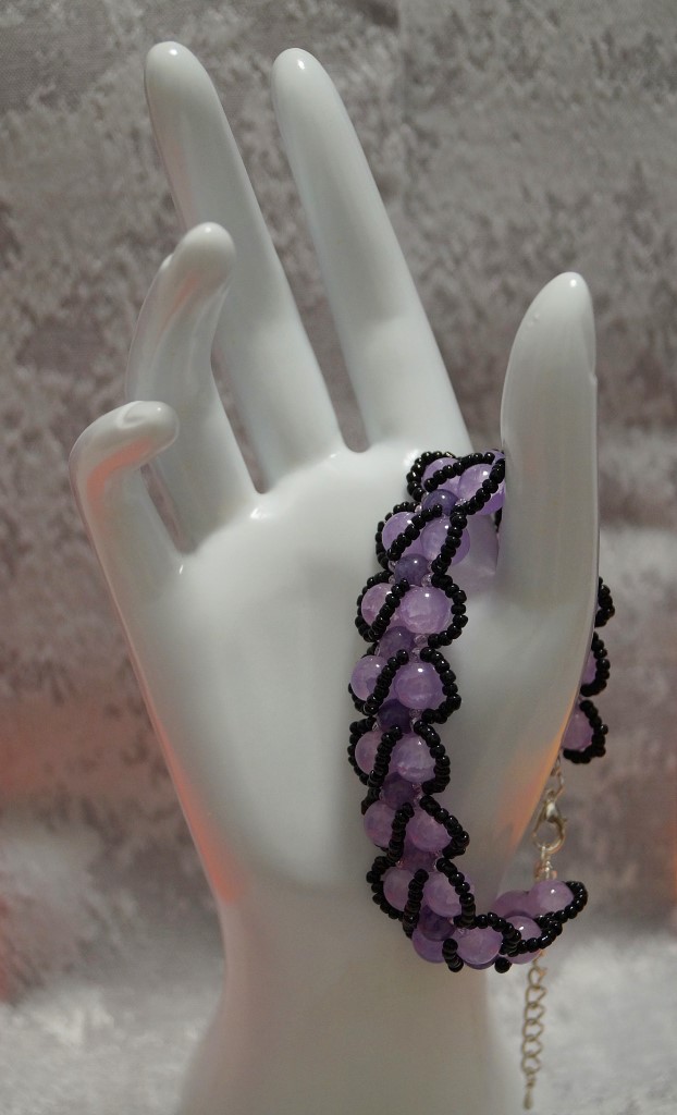 Женский браслет Флора из натурального камня аметист