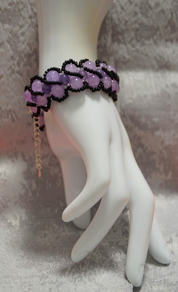 Женский браслет Флора из натурального камня аметист