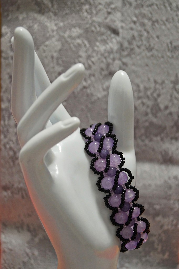 Женский браслет Флора из натурального камня аметист