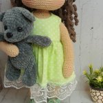 Вязаная интерьерная кукла