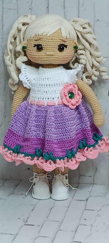 Куколка вязаная