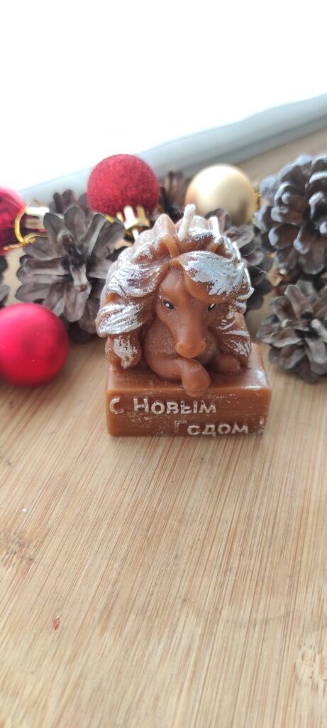 Свеча с «Новым Годом «
