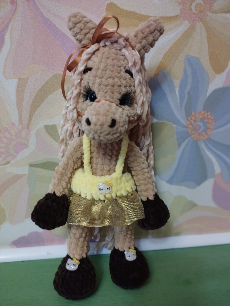 Вязаные игрушки. Лошадка.