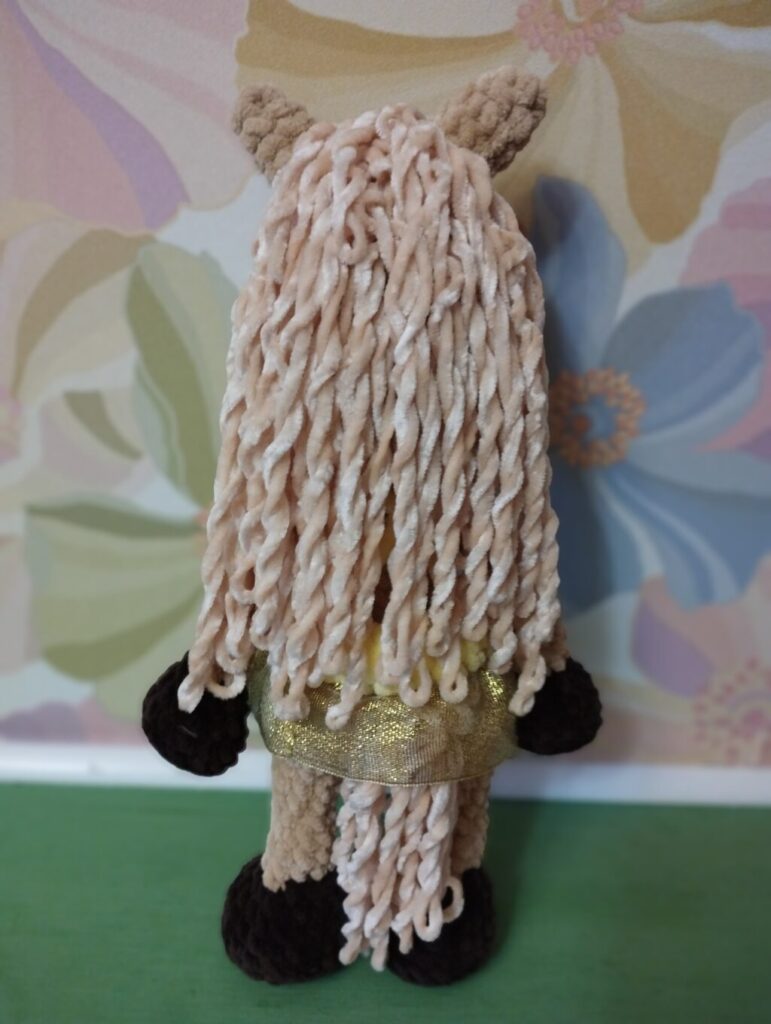 Вязаные игрушки. Лошадка.