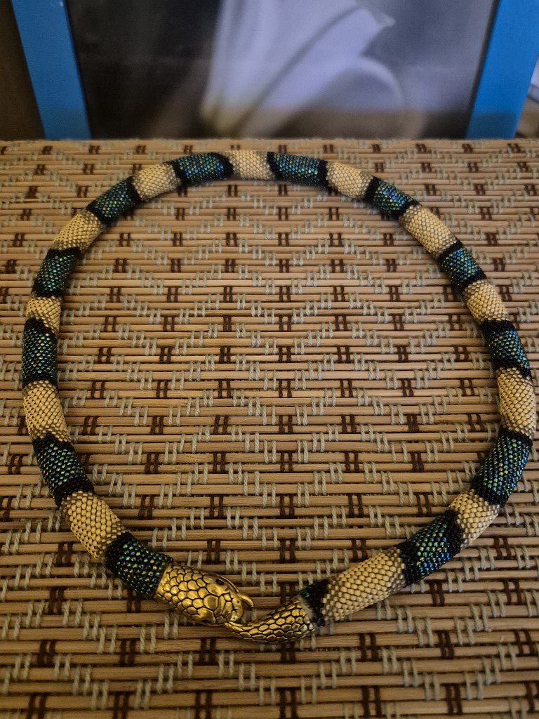 Жгут из бисера