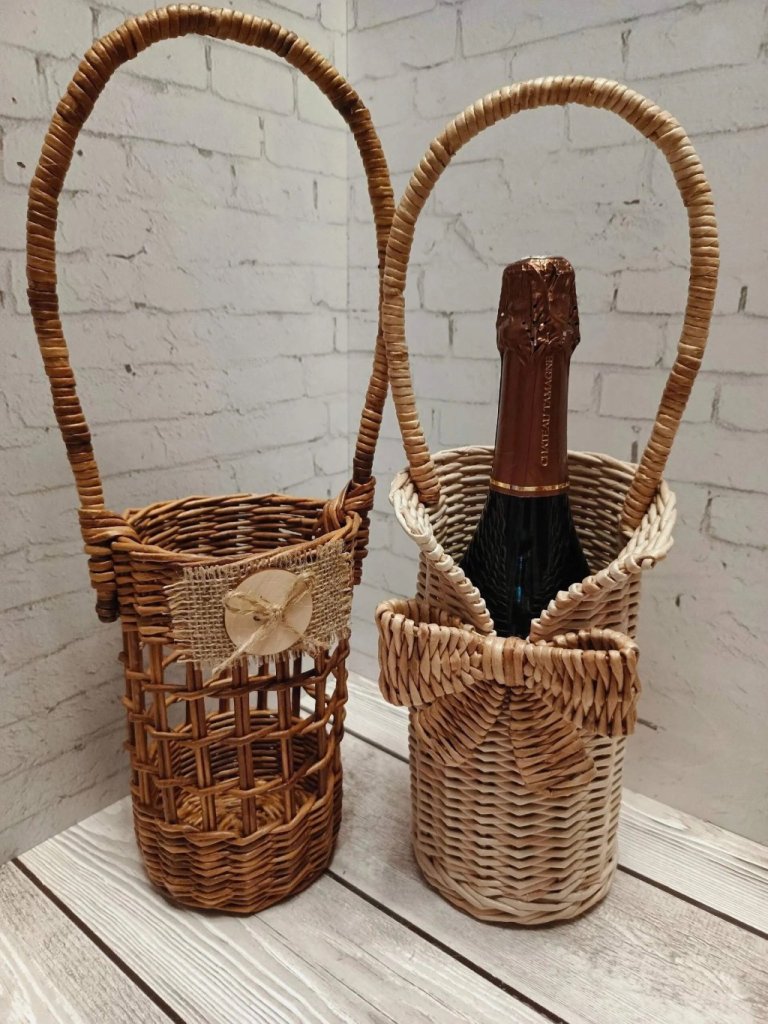 Плетенная бутылочница