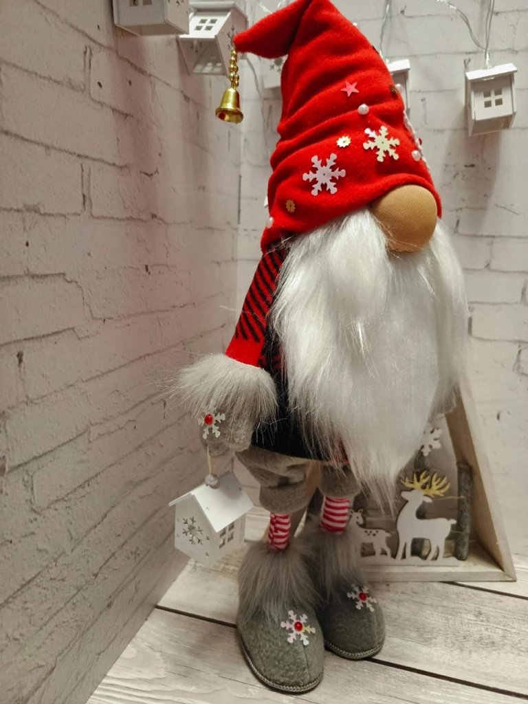 Новогодний скандинавский гном