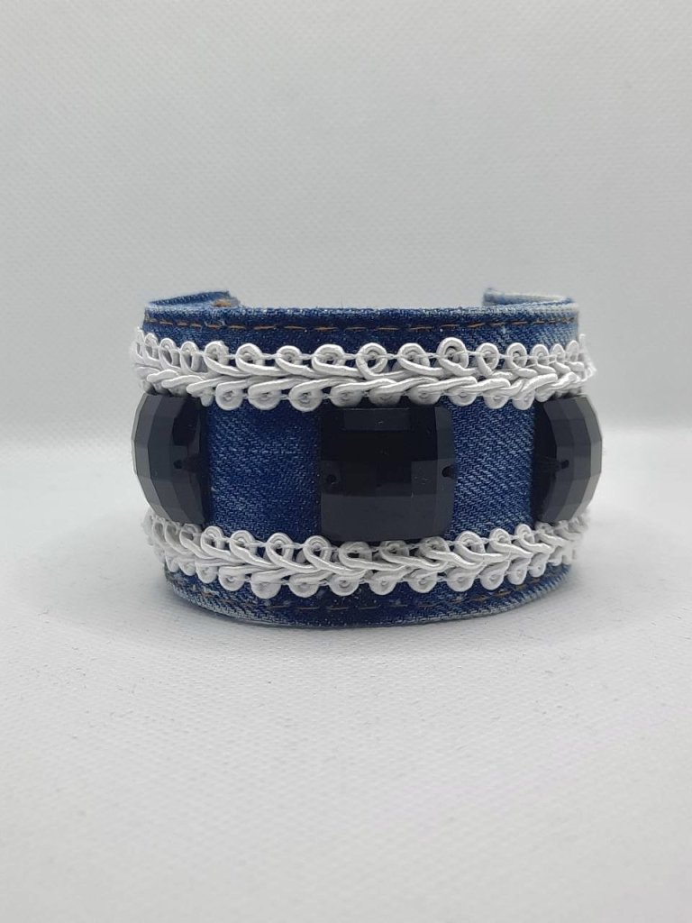 Браслет джинсовый