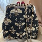 Сумочка с фермуаром «Королевские пчёлки»