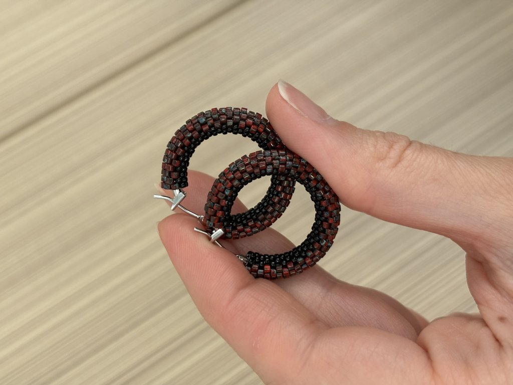 Серьги из бисера Пикассо