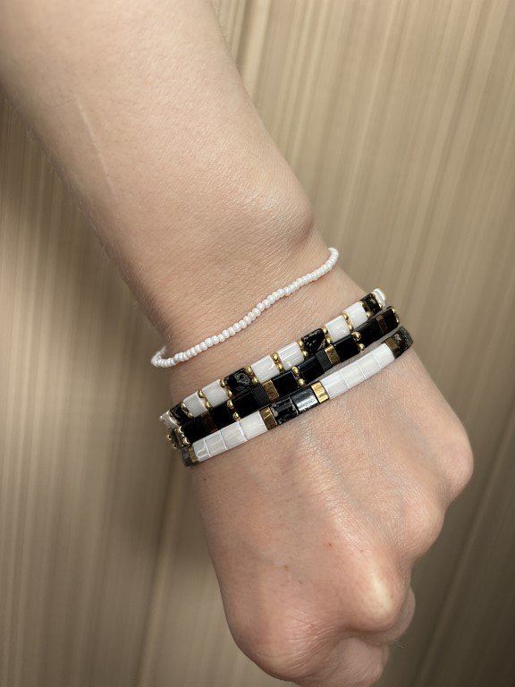 Браслет из японского бисера