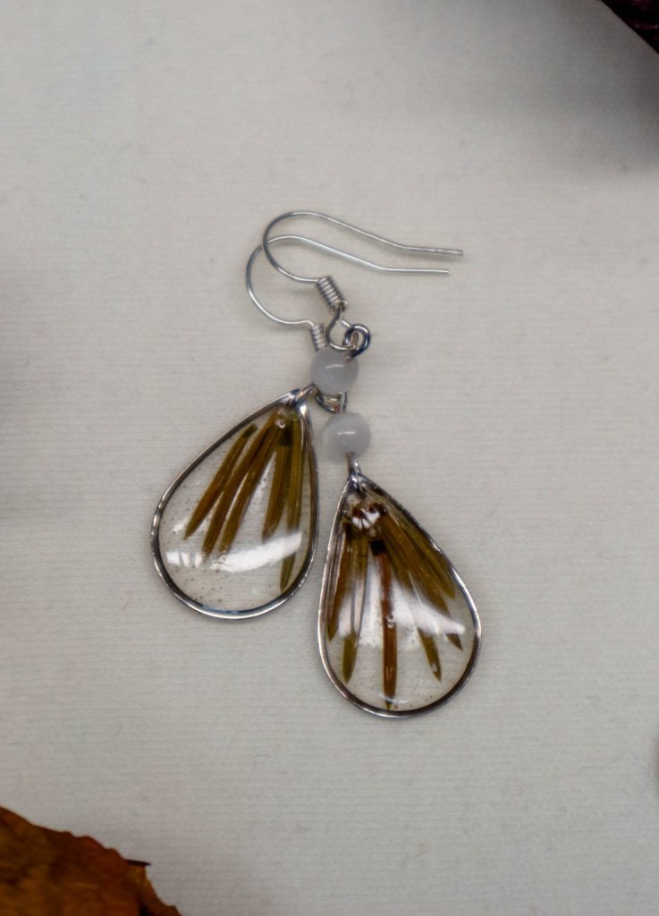 Еловые серьги