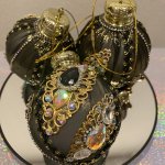 Шары для белоснежной елки