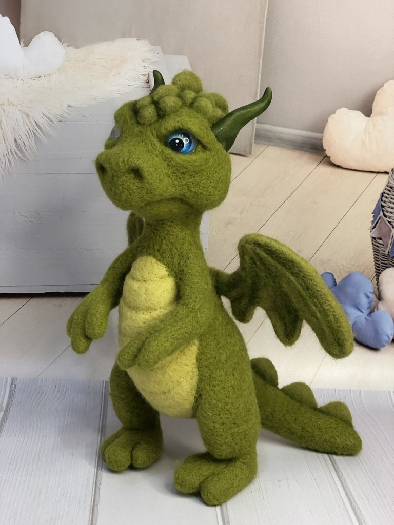 Дракон. Игрушка из шерсти